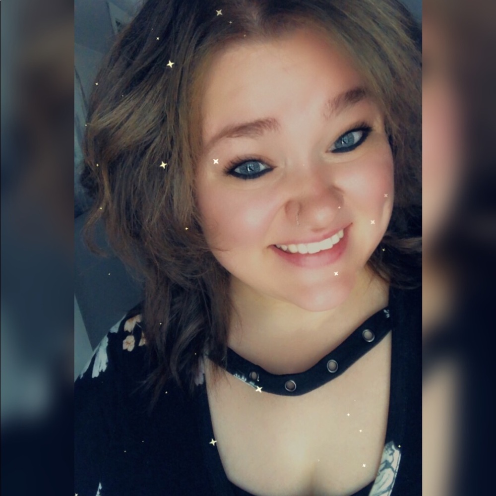 Meet your Posher, Whitney